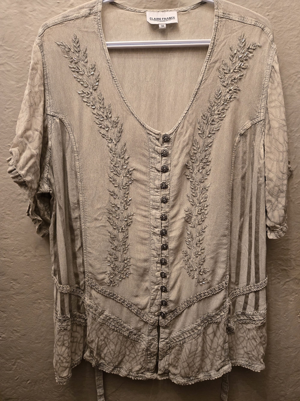 Claire France 3X Embroidered Tunic Top Soft Gray Wash Open Back Boho Beaded